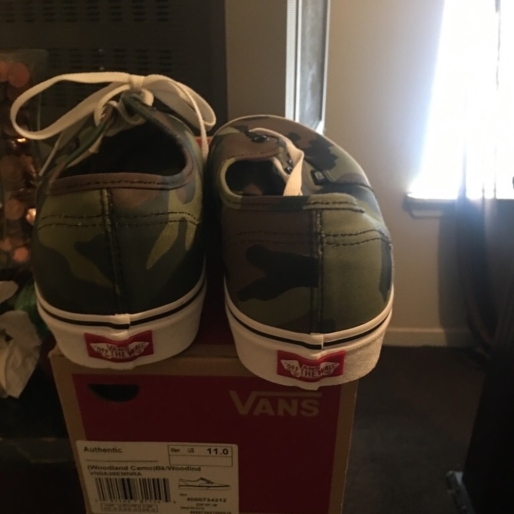 Men van shoes size 11